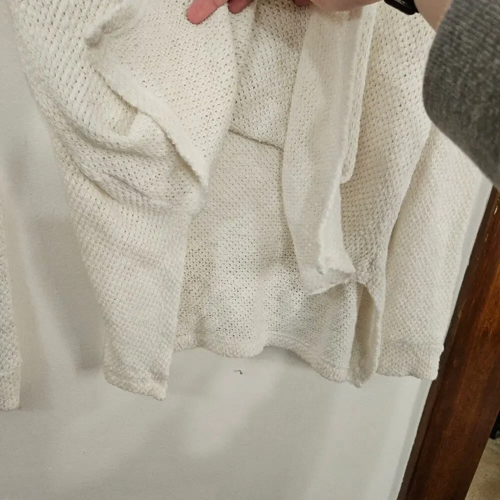 Velvet By Graham & Spencer Asymmetrical Textured Sweater Size Small Side Slits